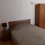 николови *