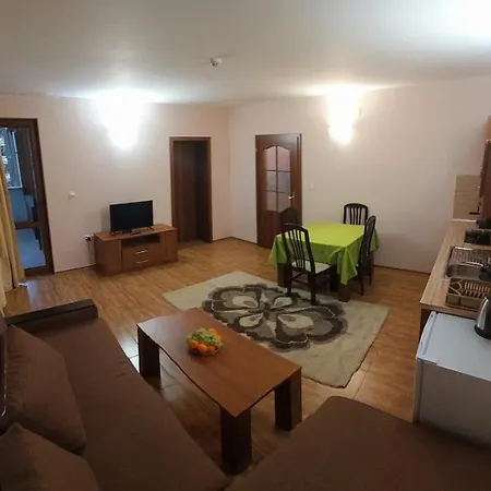 николови Apartment